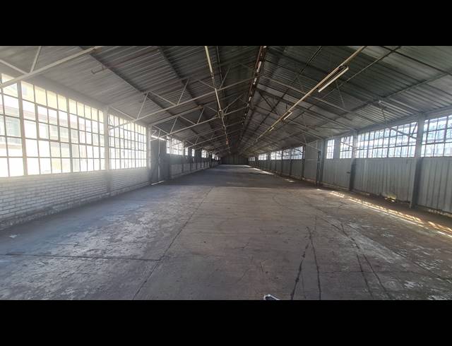1,024M² WAREHOUSE TO LET IN BOKSBURG EAST